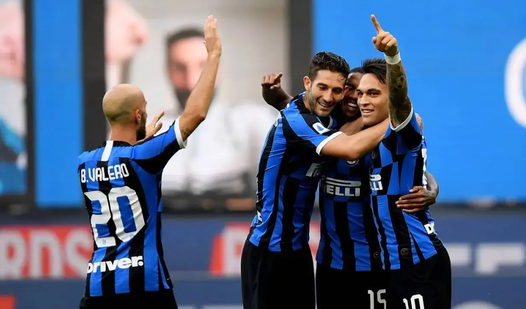 关于乌克兰客场击败对手，锁定国际足球杯赛资格的信息