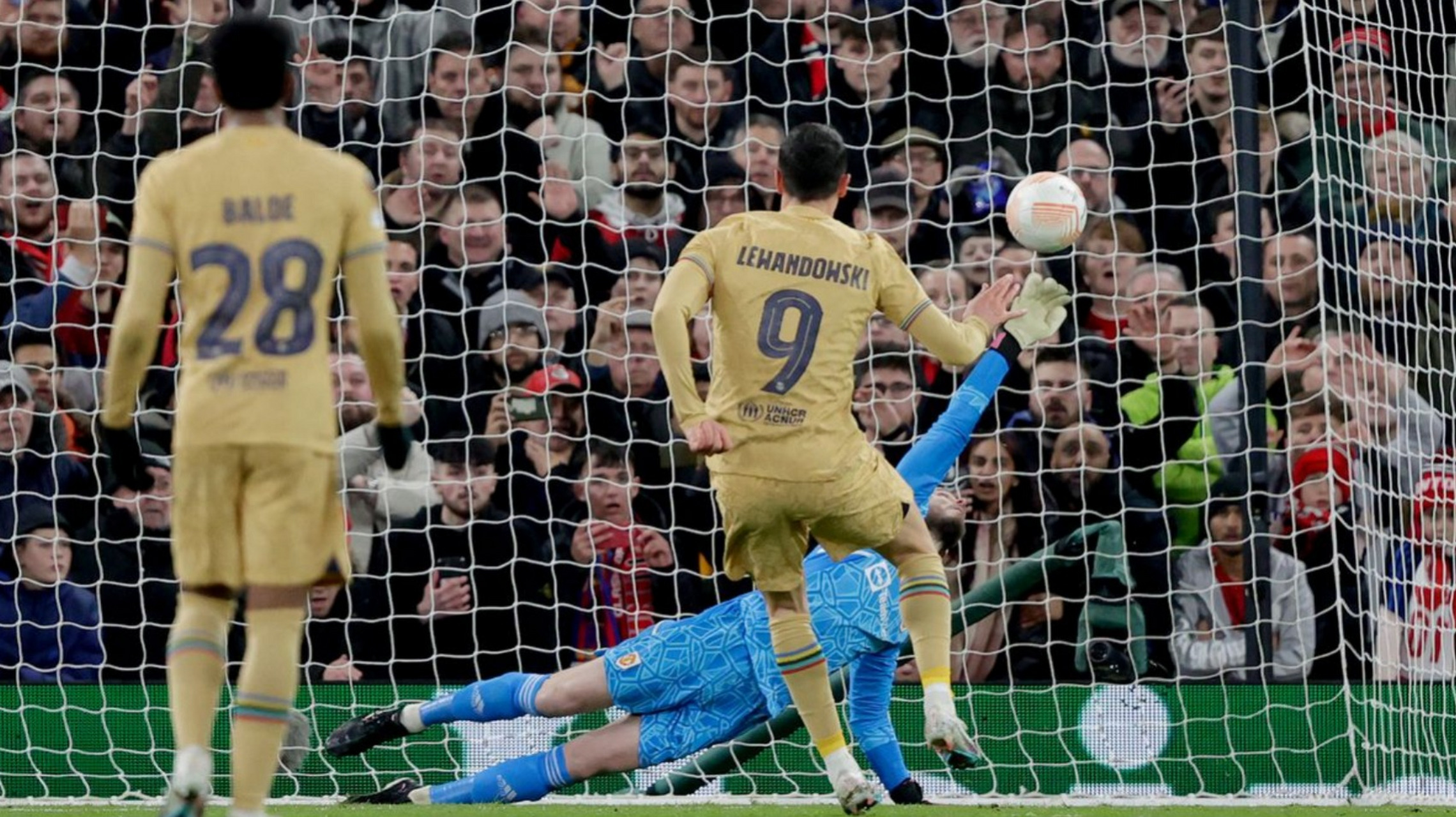 巴塞罗那惨遭淘汰,小组赛表现不佳的球员