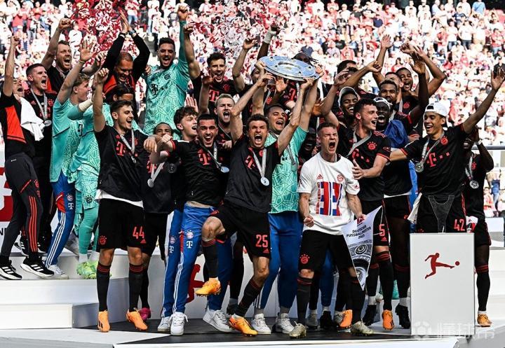 拜仁慕尼黑连续第次夺得德甲冠军(拜仁慕尼黑全胜夺冠)