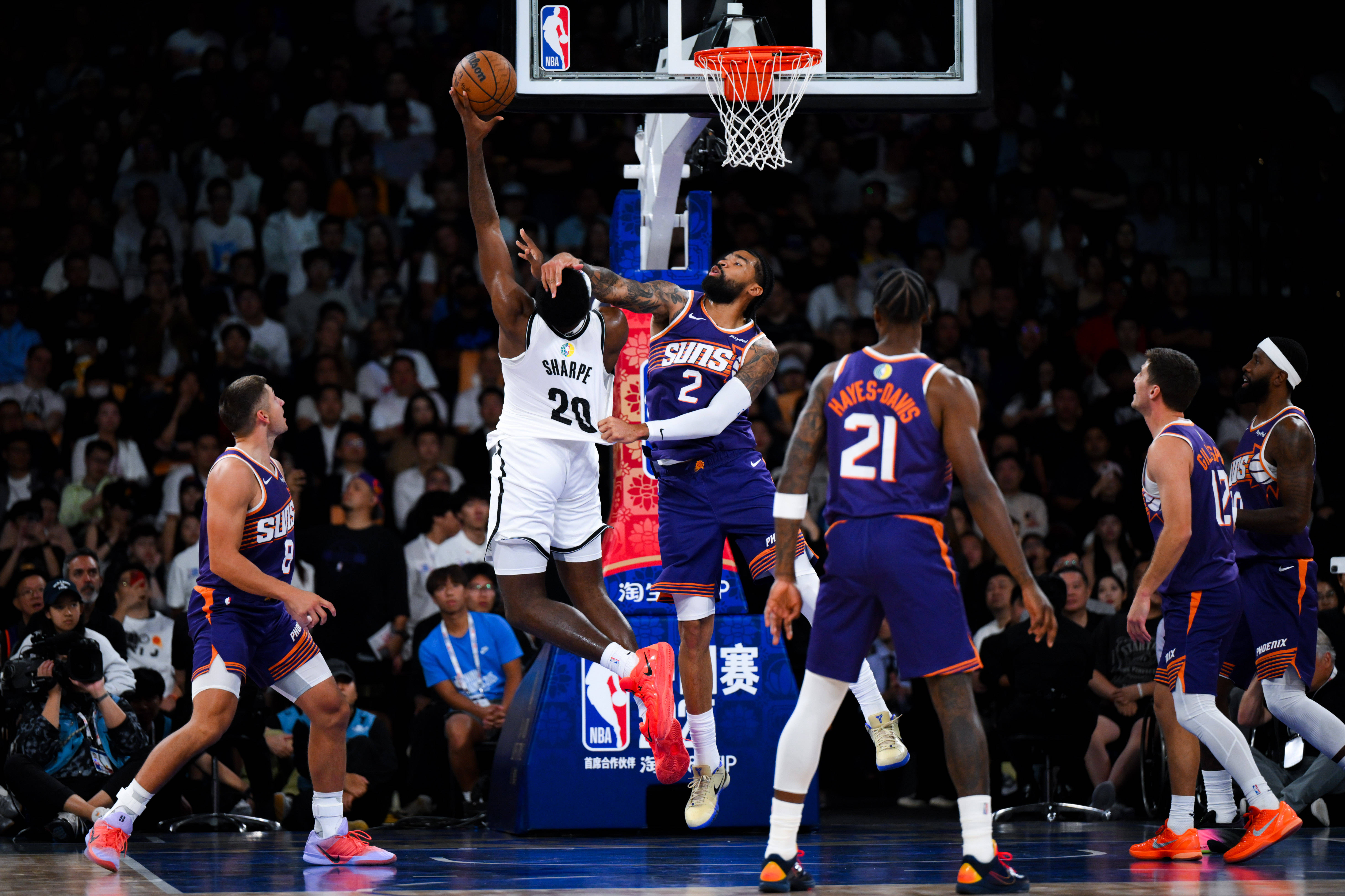 热血篮球比赛全面升级，球队火爆对决(篮球比赛全场结束哨声)