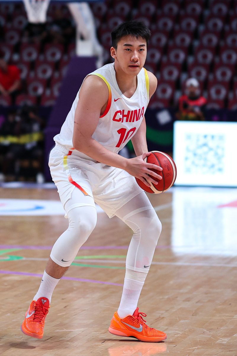 博鱼体育下载-包含一支中国篮球豪门的壮举让观众们赞叹不已的词条